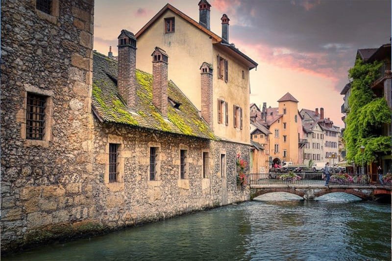 Réservation taxi a Annecy le Vieux